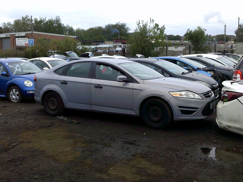 ford mondeo 2012 1.6 tdci breaking for spares..click for info