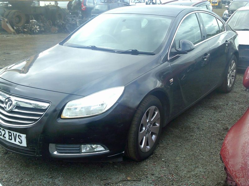 vauxhall insignia 2012 2.0 cdti breaking for spares..click for info