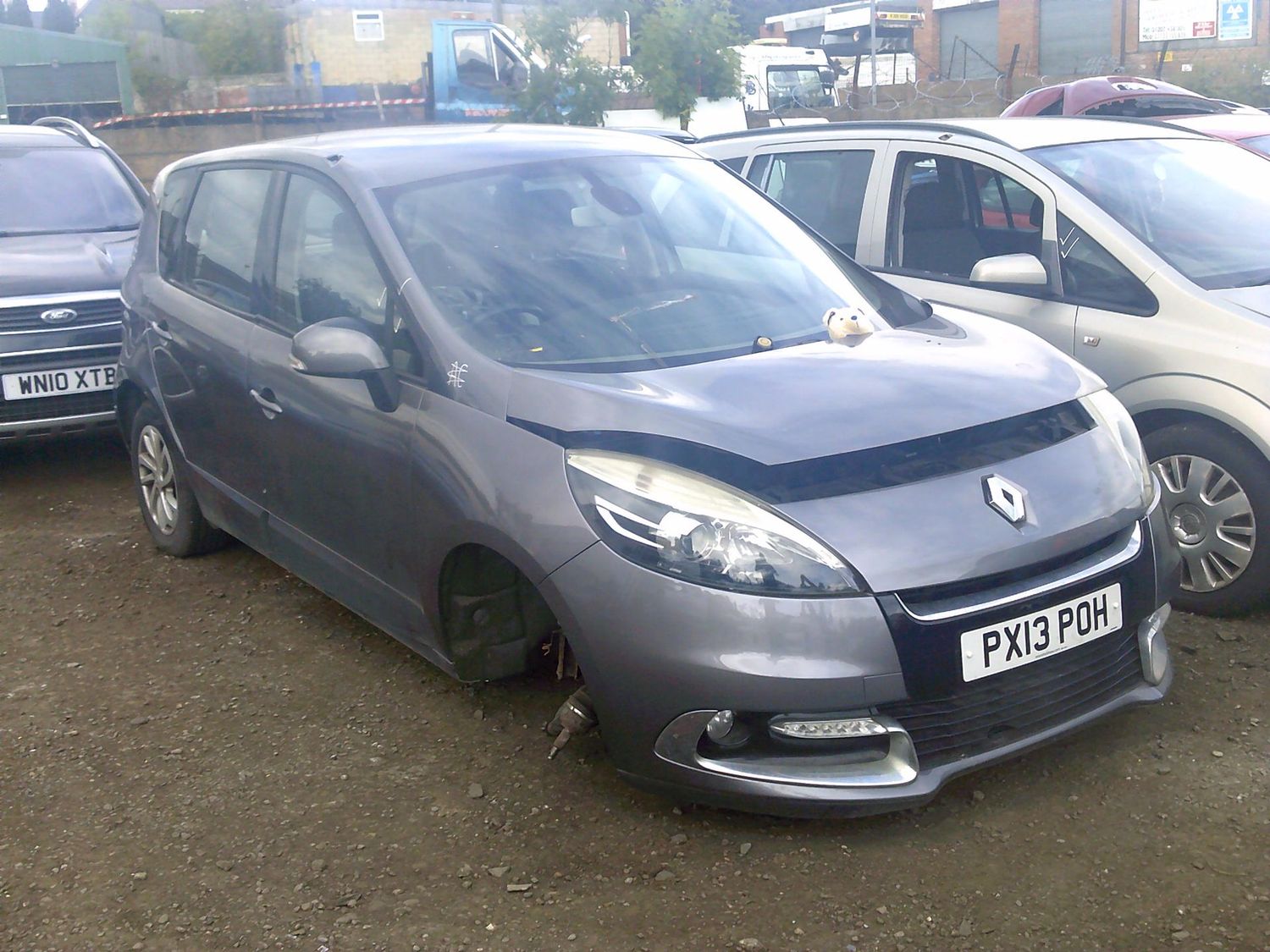 renault scenic 2013 1.5 dci breaking for spares..click for info