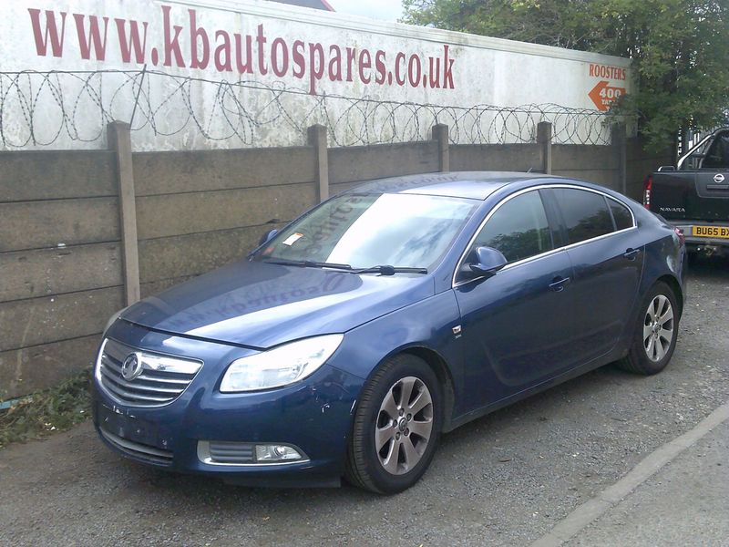 vauxhall insignia 2011 2.0 cdti breaking for spares..click for info