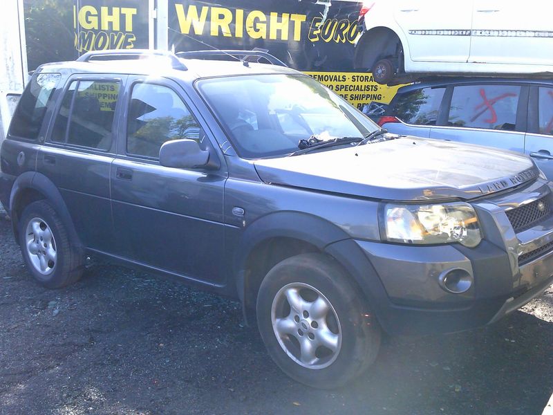 land rover freelander 2006 2.0 td breaking for spares..click for info