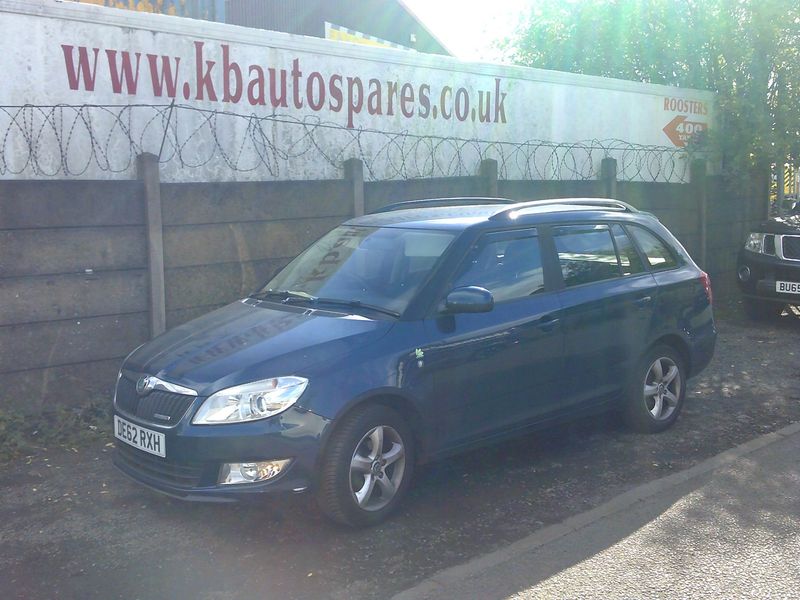 skoda fabia estate 2012 1.2 tdi breaking for spares..click for info