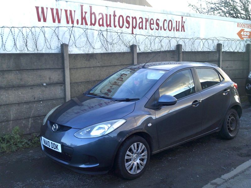 mazda 2 2010 1.3 p breaking for spares..click for info mazda 2 2010 1.3 p breaking for spares..click for info
