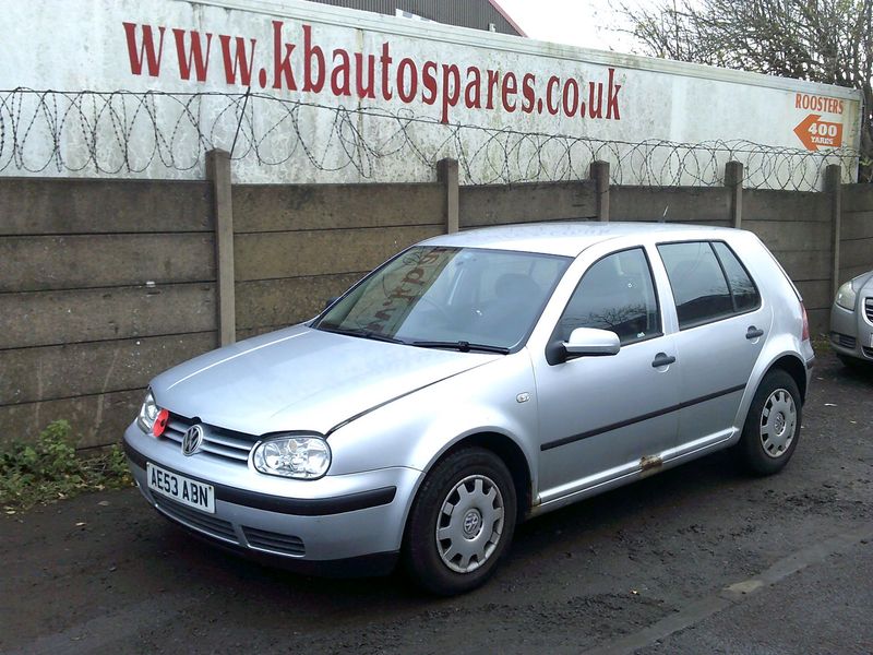 volkswagen golf 2003 1.6 p breaking for spares..click for info volkswagen golf 2003 1.6 p breaking for spares..click for info