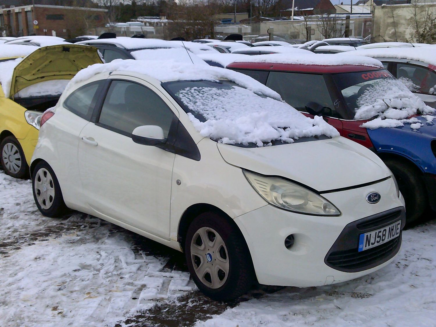 ford ka 2009 1.2 p breaking for spares..click for info ford ka 2009 1.2 p breaking for spares..click for info