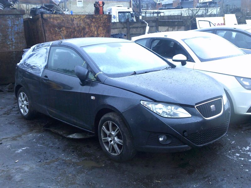 seat ibiza 2008 1.4 p breaking for spares..click for info