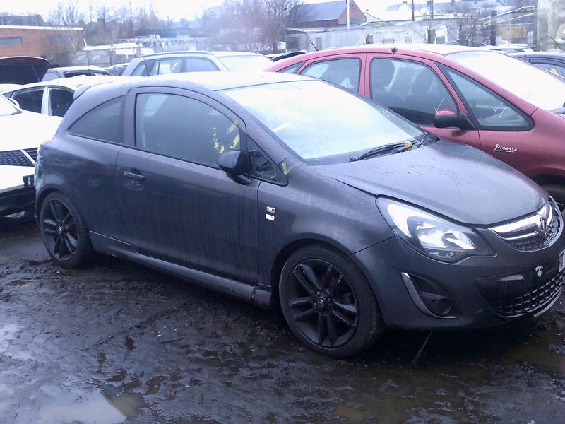 vauxhall corsa limited 2013 1.2 p breaking for spares..click for info