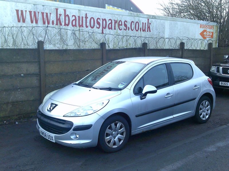 peugeot 207 2008 1.4 hdi breaking for spares..click for info