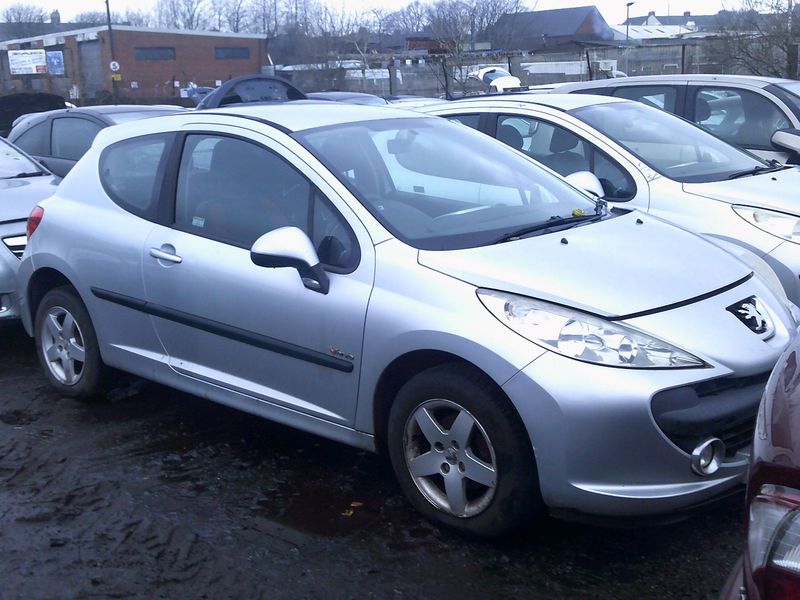 peugeot 207 sport 2009 1.4 p breaking for spares..click for info