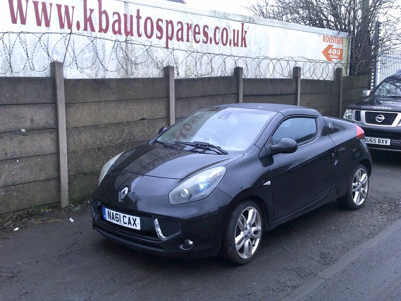 renault wind 2011 1.6 p breaking for spares..click for info