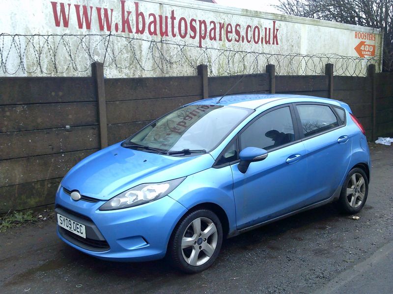 ford fiesta 2009 1.6 tdci breaking for spares..click for info