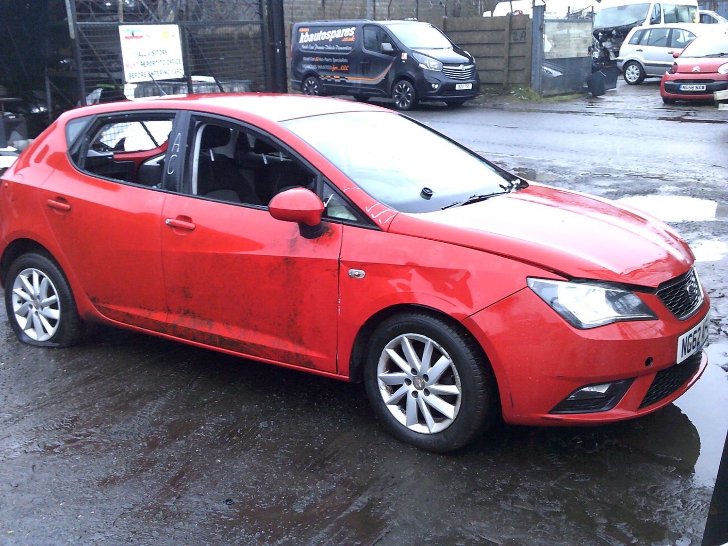 seat ibiza 2011 1.4 p breaking for spares..click for info
