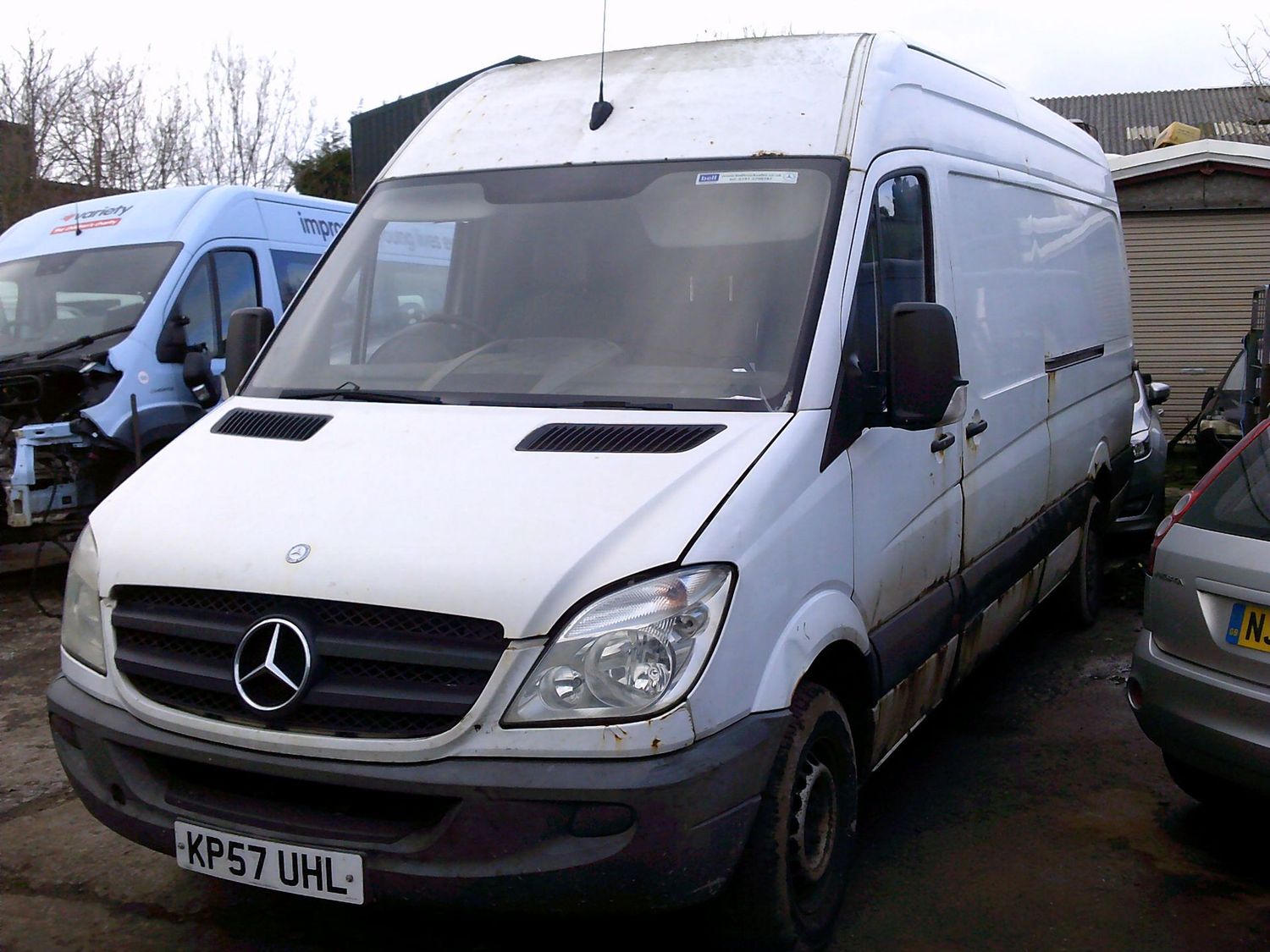 mercedes sprinter 2008 2.1 cdi breaking for spares..click for info