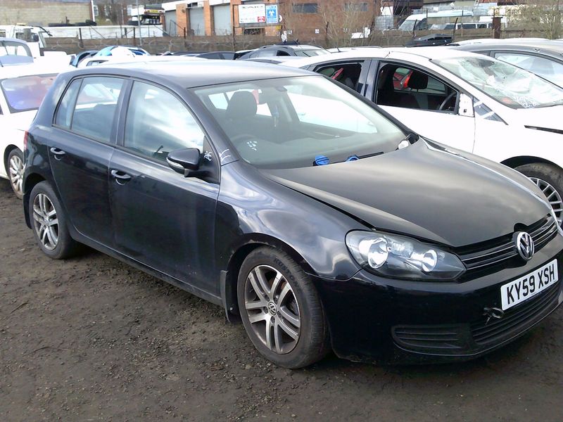 volkswagen golf 2009 2.0 tdi breaking for spares..click for info