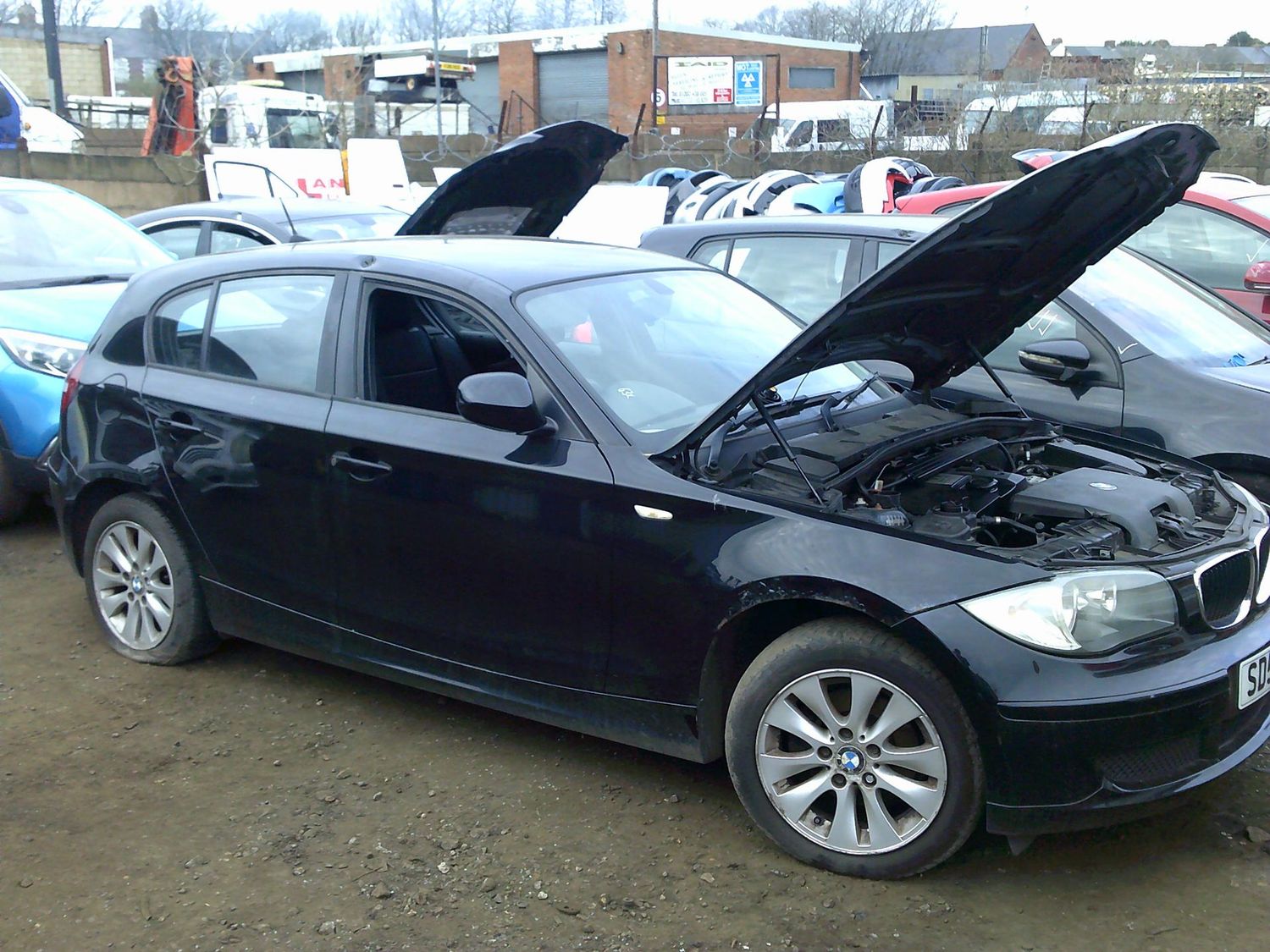 bmw 116 2010 1.6 p breaking for spares..click for info