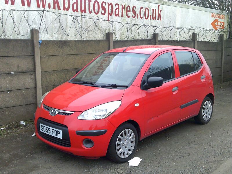 hyundai i10 2010 1.2 p breaking for spares..click for info