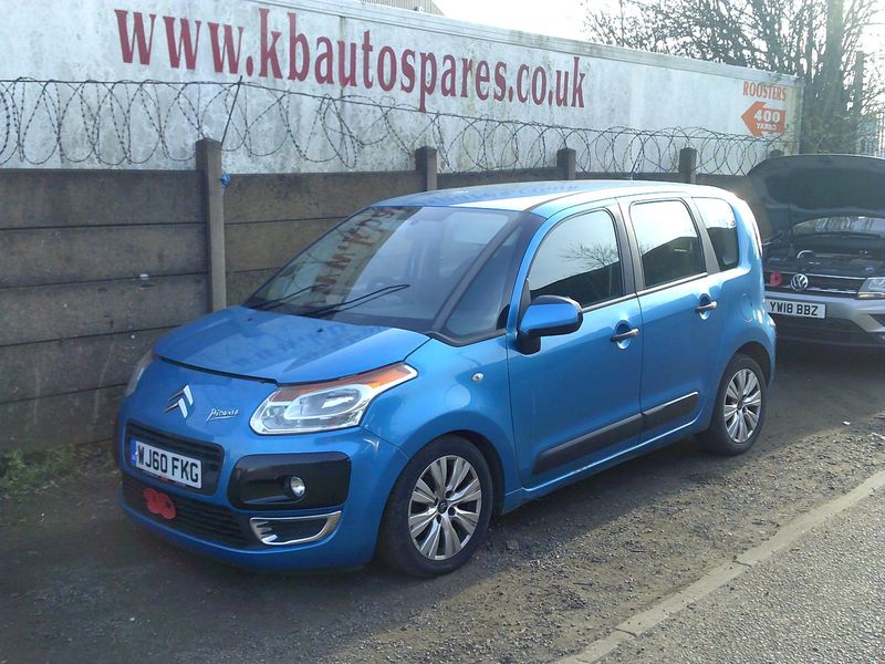 citroen c3 picasso 2010 1.6 hdi breaking for spares..click for info