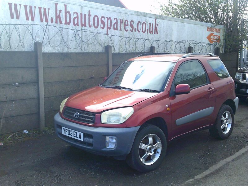 toyota rav-4 2003 1.8 p breaking for spares..click for info