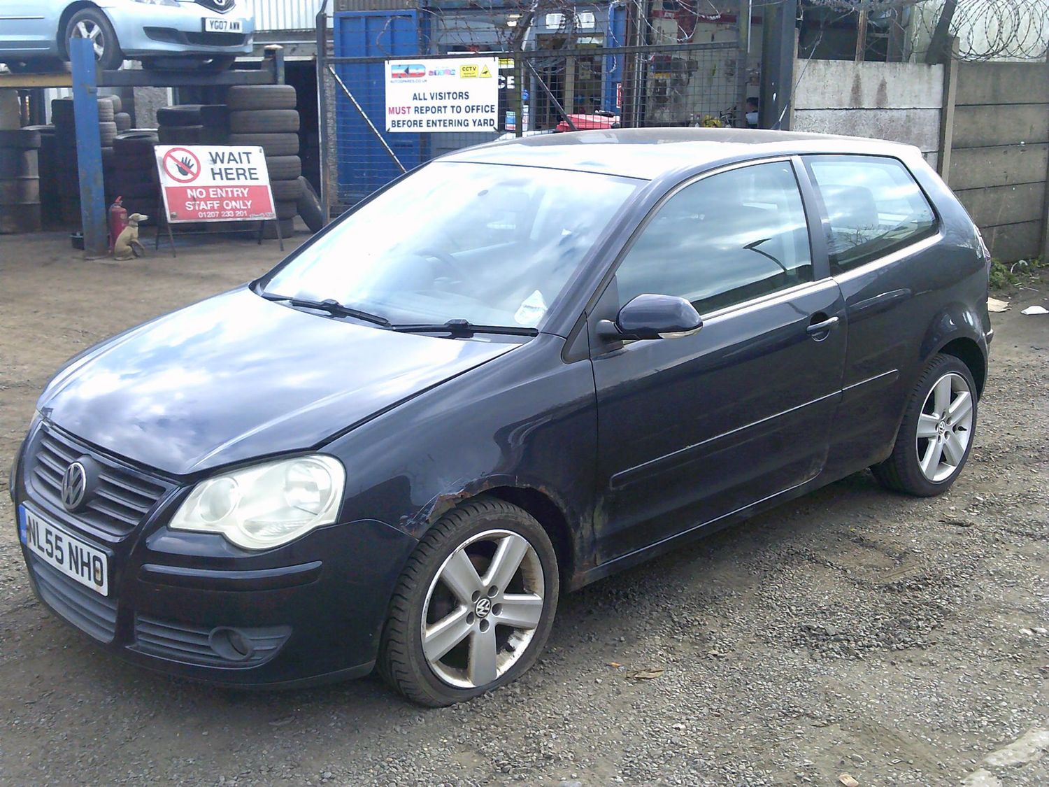 volkswagen polo 2006 1.4 tdi breaking for spares..click for info