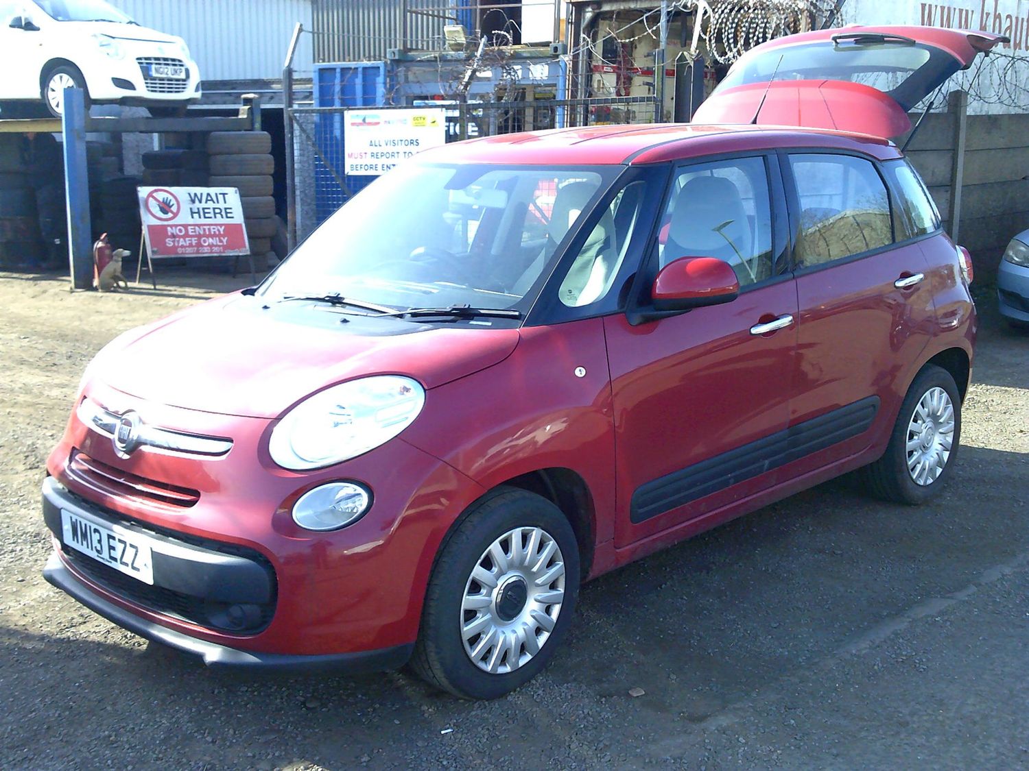 fiat 500 L 2013 1.3 jtd breaking for spares..click for info