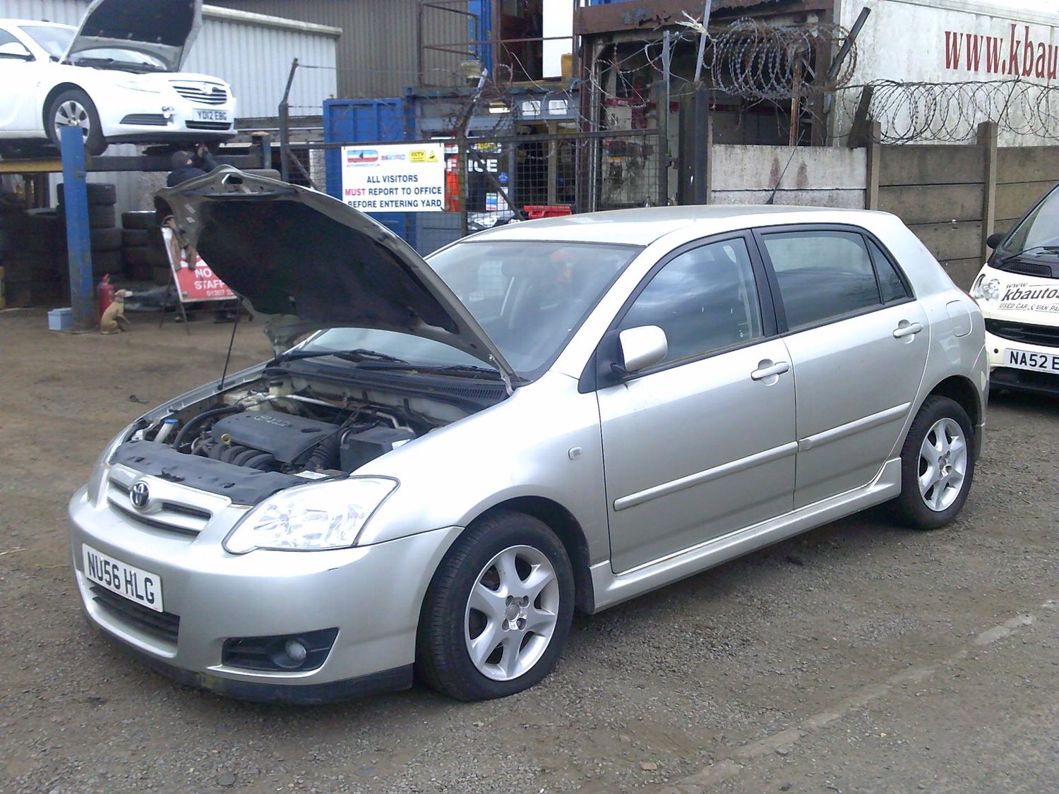 toyota corolla 2006 1.4 p breaking for spares..click for info