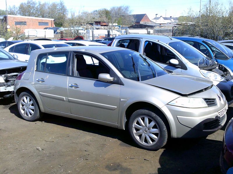 renault megane 2008 1.5 dci breaking for spares..click for info