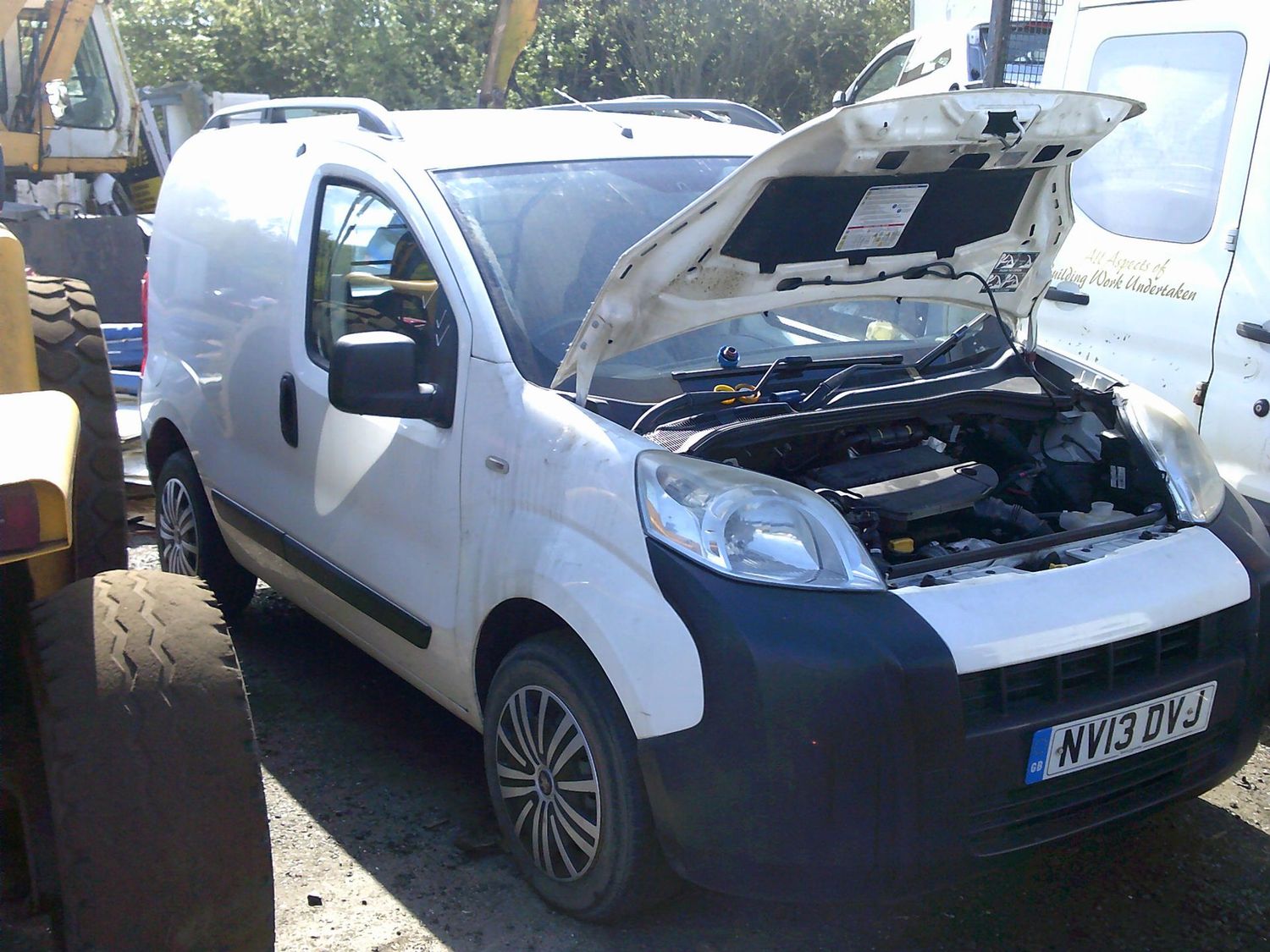 peugeot bipper 2013 1.3 hdi breaking for spares..click for info