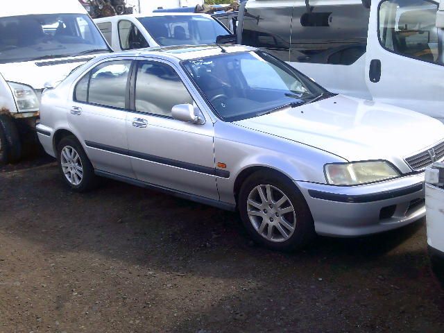 honda civic 2000 1.6 p breaking for spares..click for info honda civic 2000 1.6 p breaking for spares..click for info