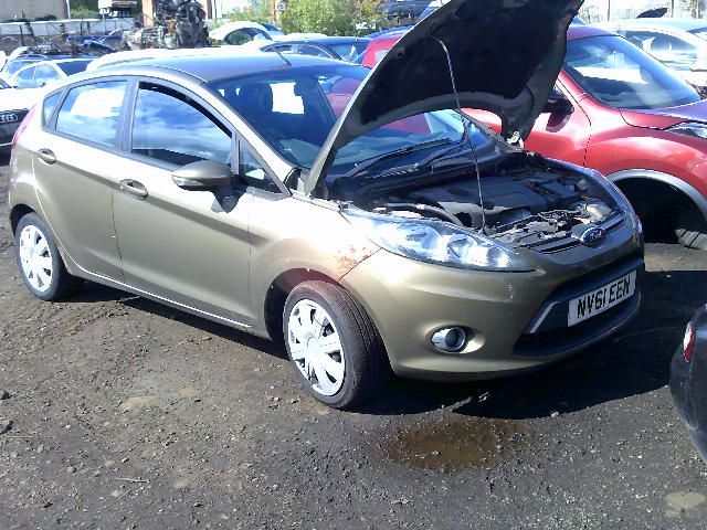 ford fiesta 2011 1.6 tdci breaking for spares..click for info