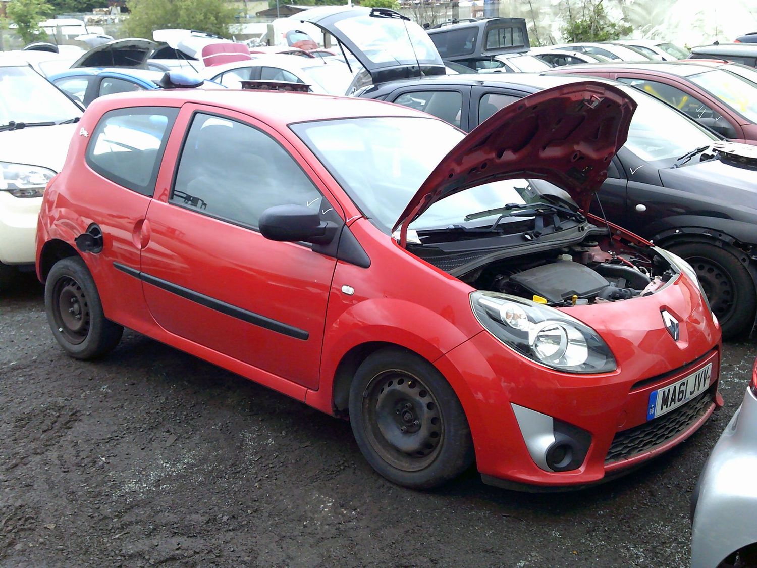 renault twingo 2011 1.2 p breaking for spares..click for info renault twingo 2011 1.2 p breaking for spares..click for info