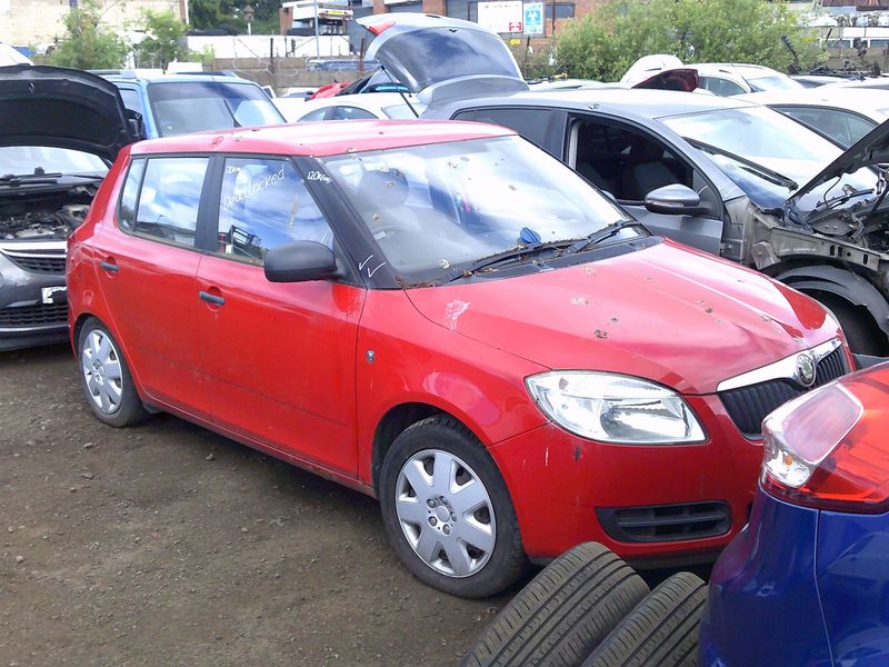 skoda fabia 2009 1.2 p breaking for spares..click for info skoda fabia 2009 1.2 p breaking for spares..click for info