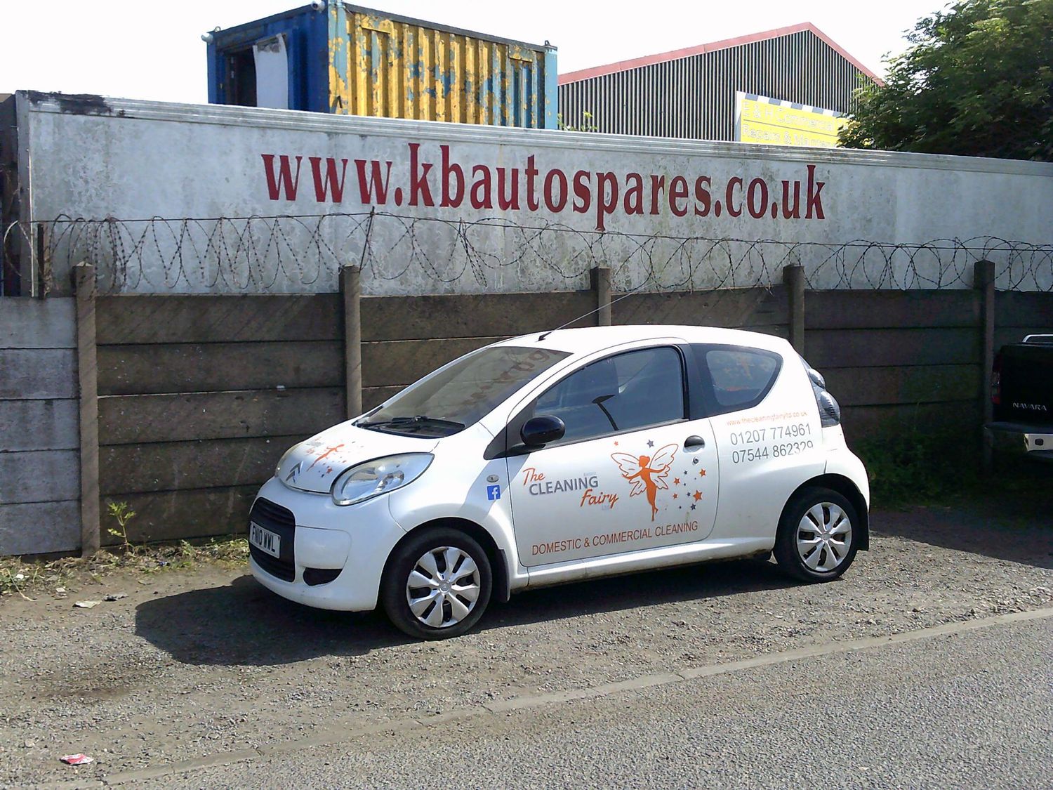 citroen c1 2010 1.0 p breaking for spares..click for info