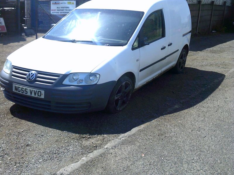volkswagen caddy 2006 1.9 tdi breaking for spares..click for info
