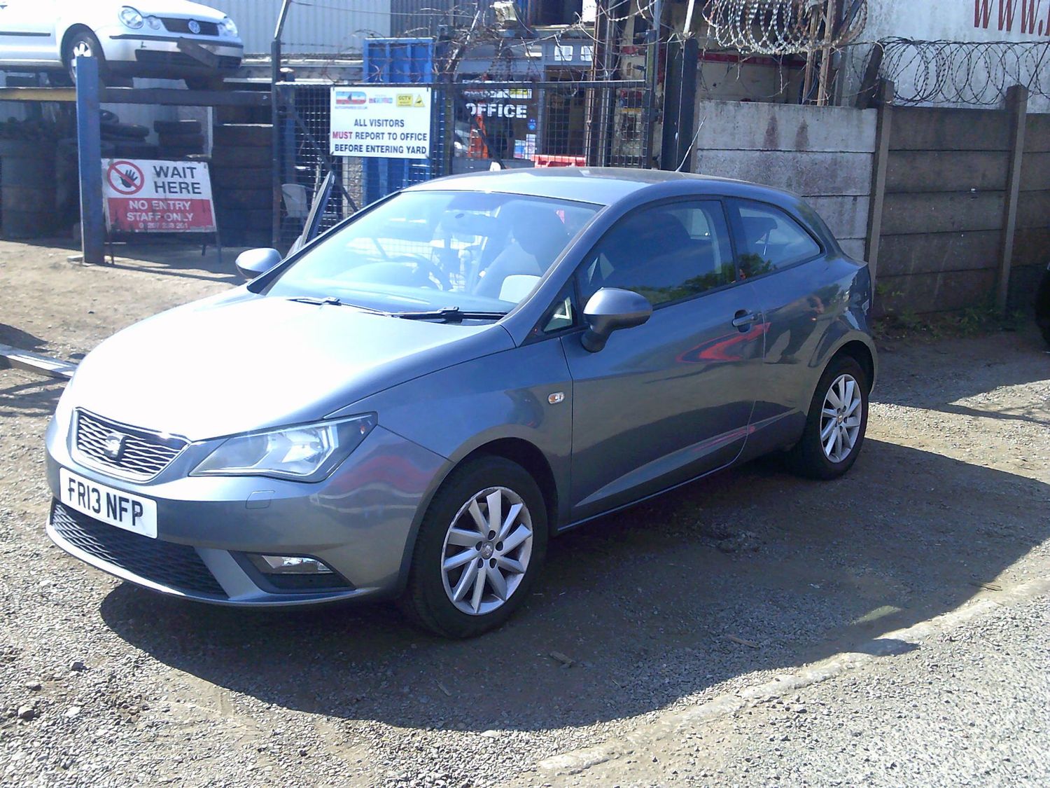 seat ibiza 2013 1.6 tdi breaking for spares..click for info