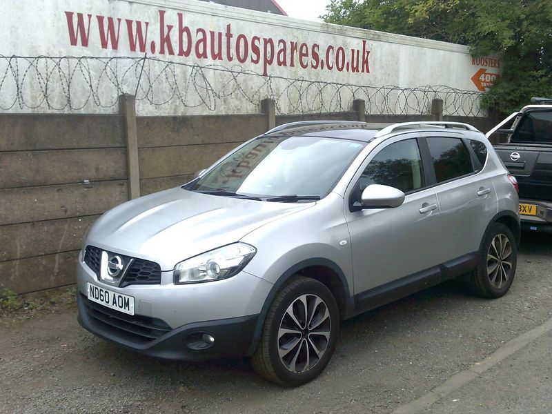 nissan qashqai 2010 1.6 p breaking for spares..click for info