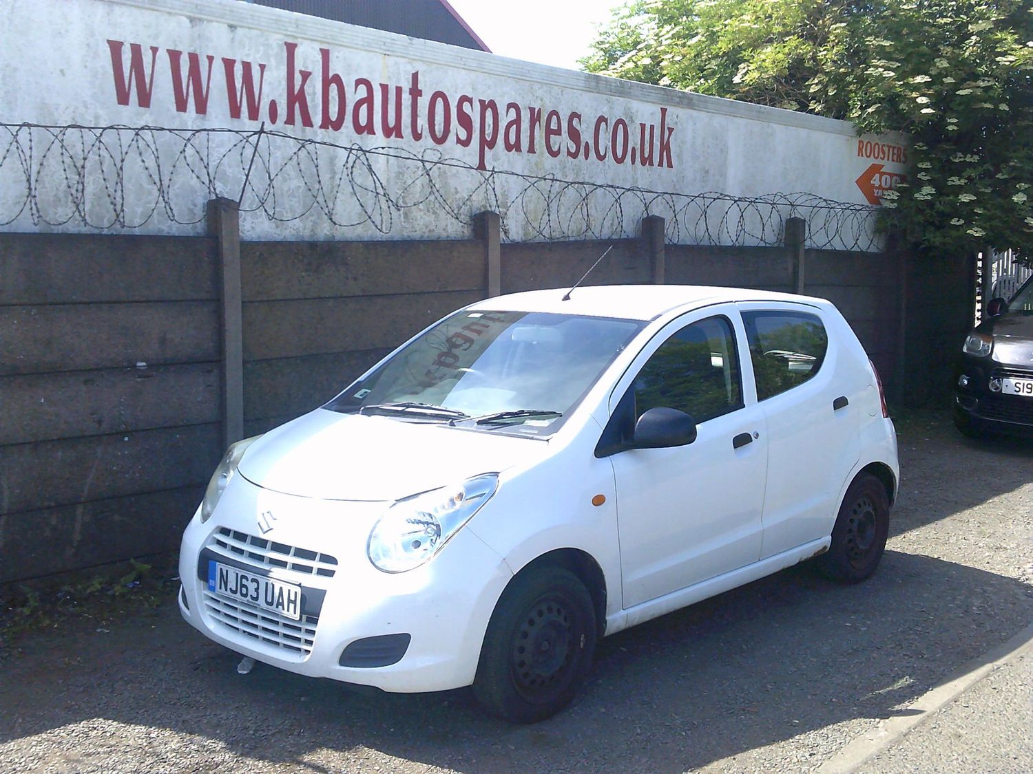 nissan pixo 2010 1.0 p breaking for spares..click for info