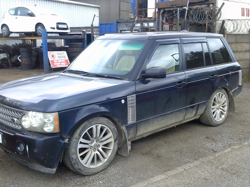 range rover 2008 3.6 tdv8 hse breaking for spares..click for info