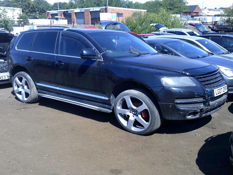 volkswagen touareg 2008 3.0 4motion breaking for spares..click for info