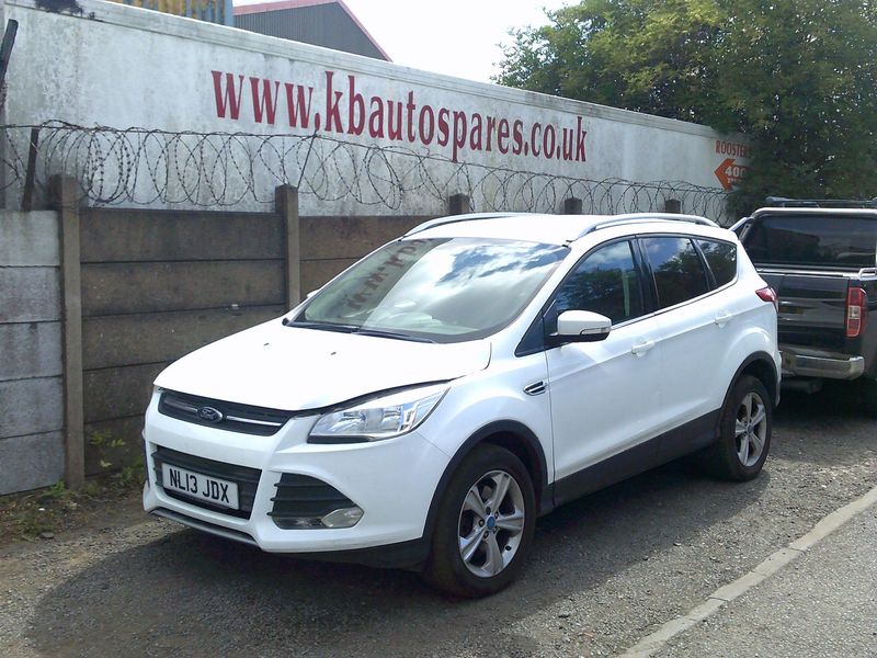 ford kuga 2014 2.0 tdci 4x4 breaking for spares..click for info