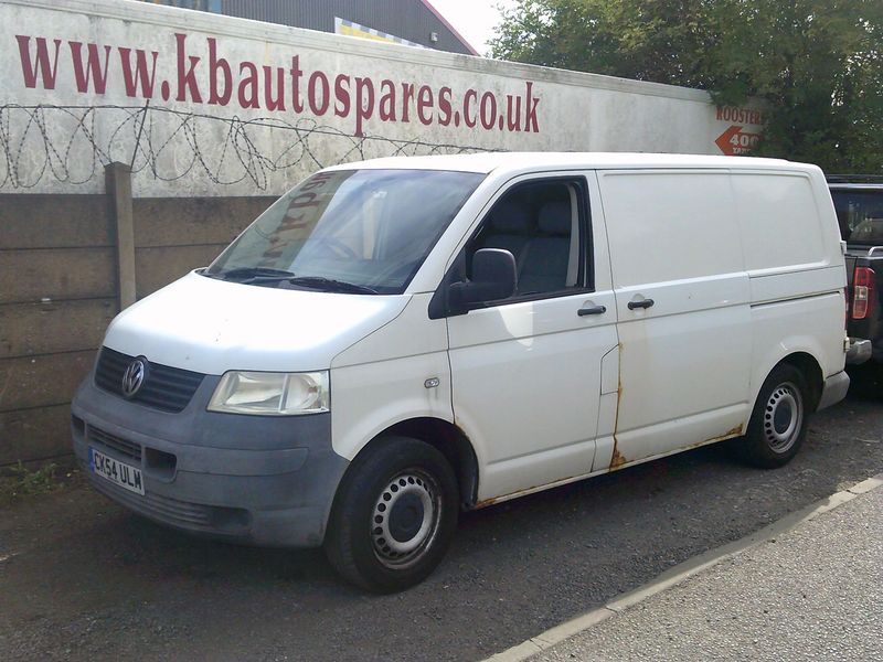 volkswagen transporter 2005 1.9 tdi breaking for spares..click for info