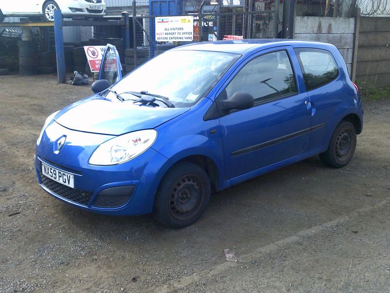 renault twingo 2010 1.2 p breaking for spares..click for info renault twingo 2010 1.2 p breaking for spares..click for info