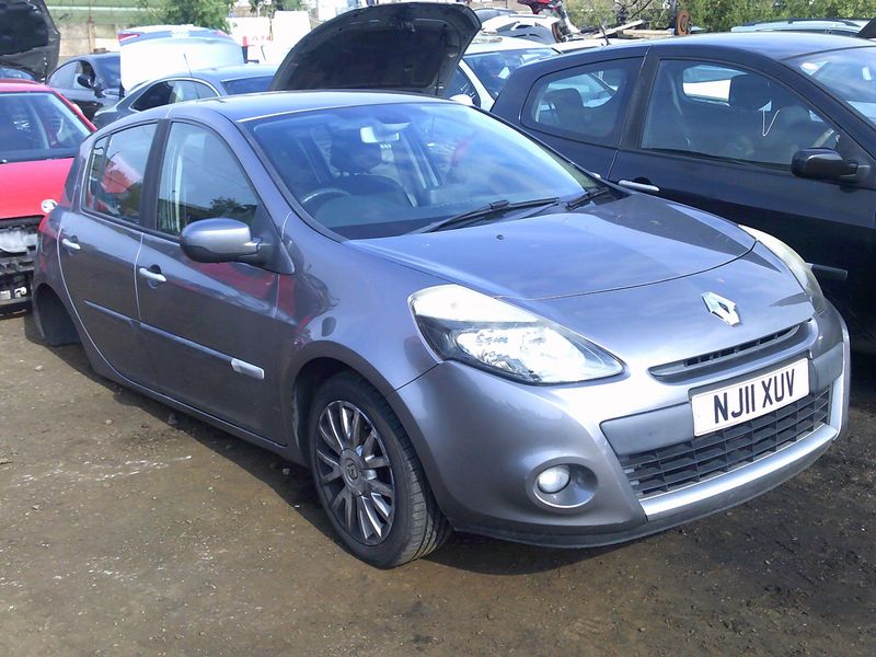 renault clio 2011 1.2 p breaking for spares..click for info renault clio 2011 1.2 p breaking for spares..click for info