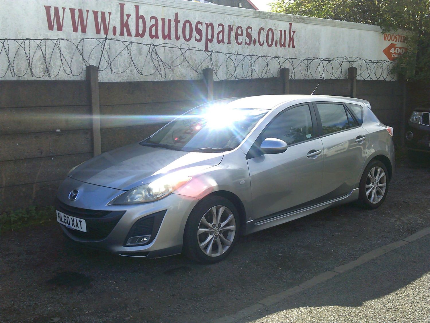 mazda 3 2010 1.6 p breaking for spares..click for info