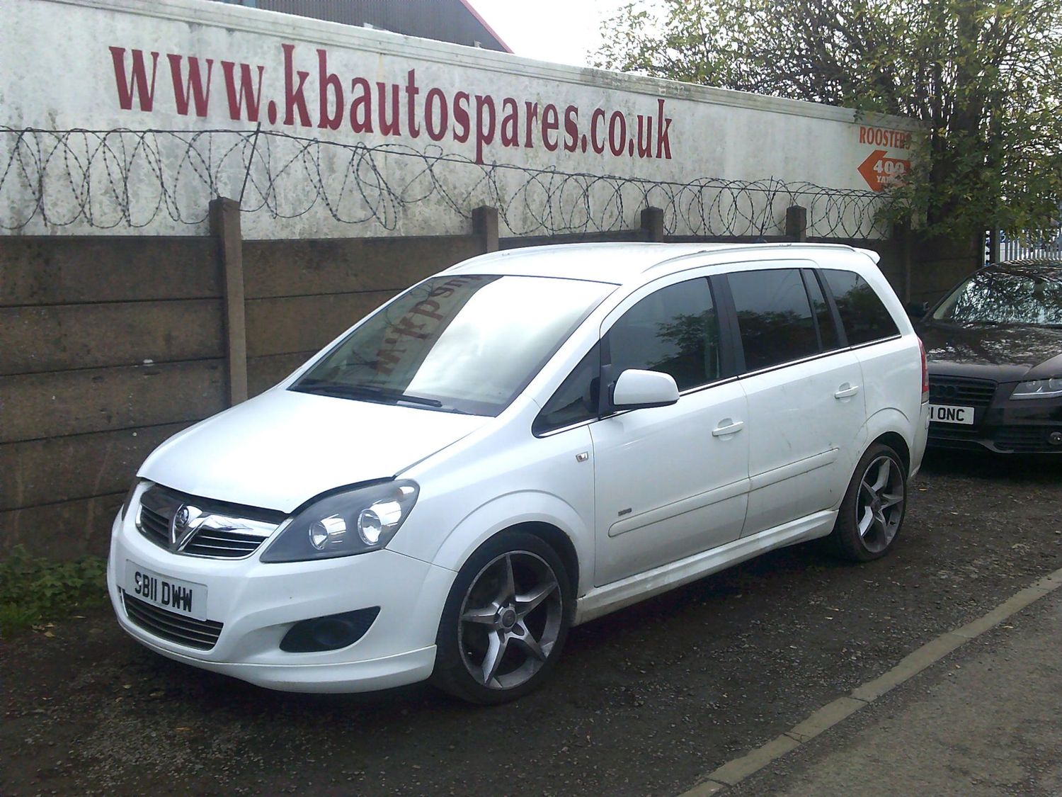 vauxhall zafira 2010 1.8 p breaking for spares...click for info vauxhall zafira 2010 1.8 p breaking for spares...click for info