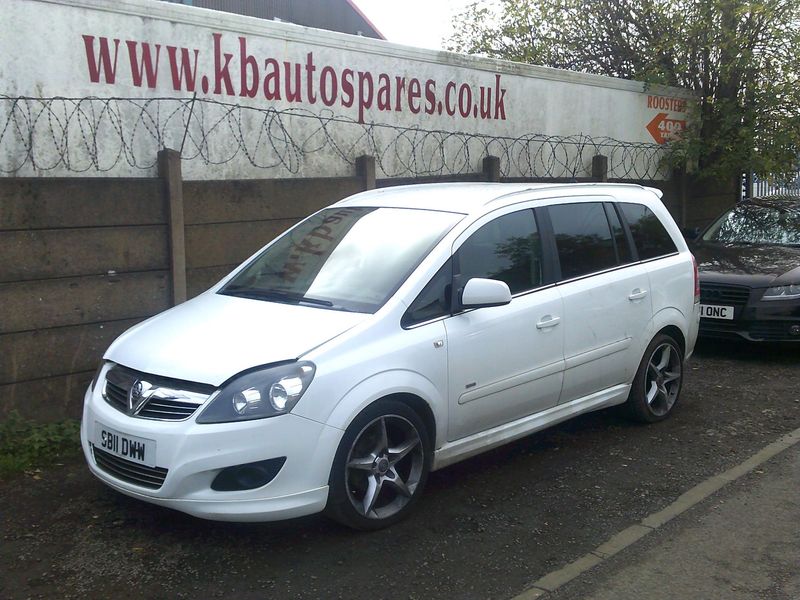 vauxhall zafira 2010 1.8 p breaking for spares...click for info vauxhall zafira 2010 1.8 p breaking for spares...click for info