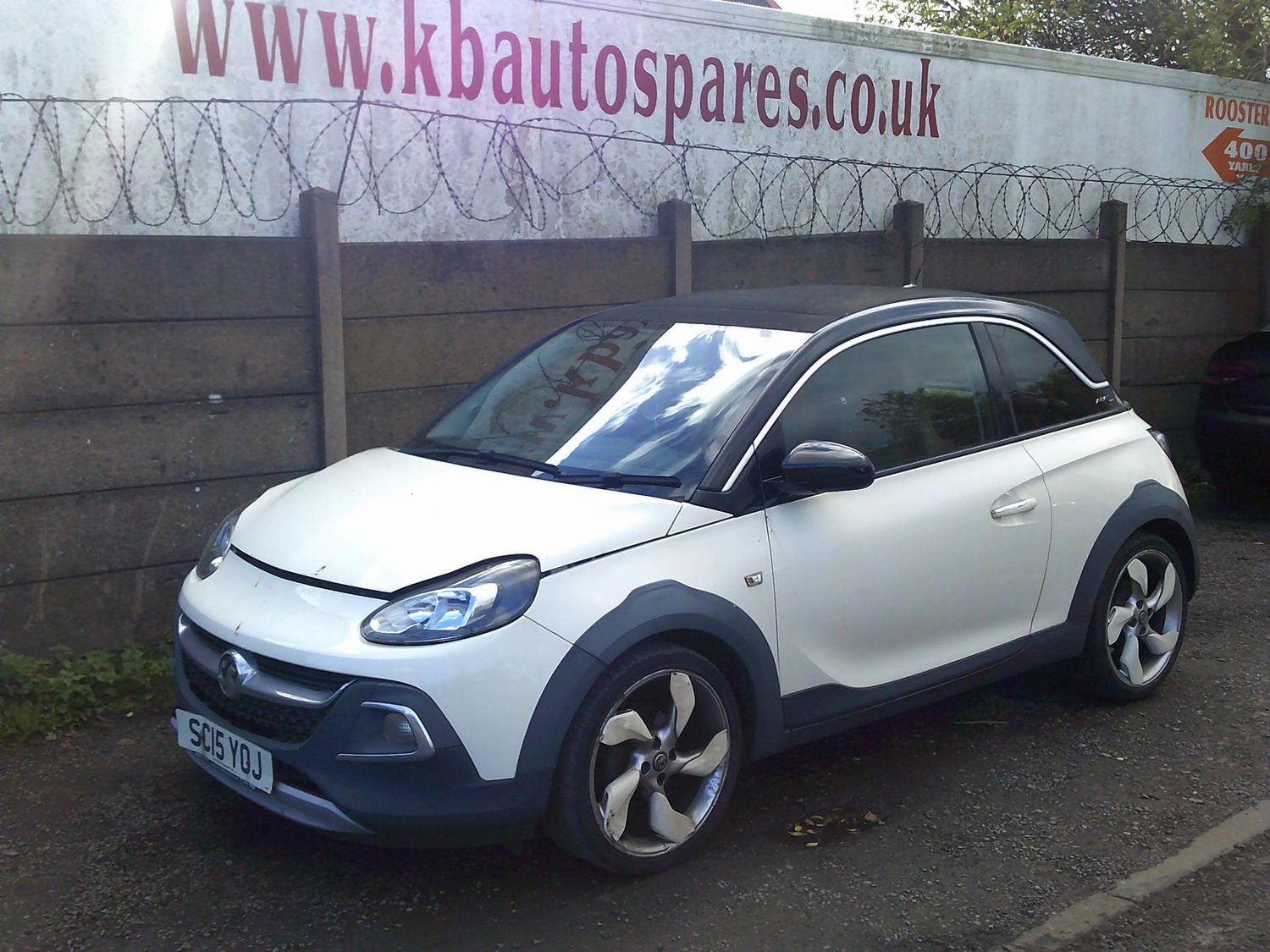 vauxhall adam 2015 1.4 p breaking for spares..click for info