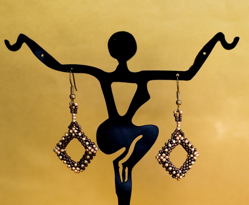 Beaded diamond shaped earrings &quot;Julie&quot;