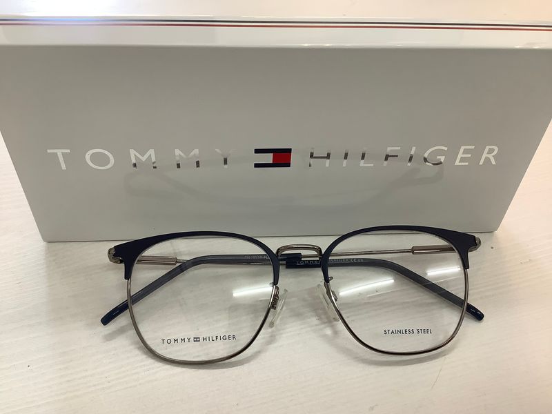 Tommy Hilfiger
