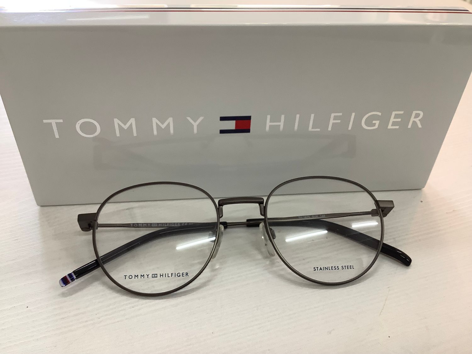 Tommy Hilfiger