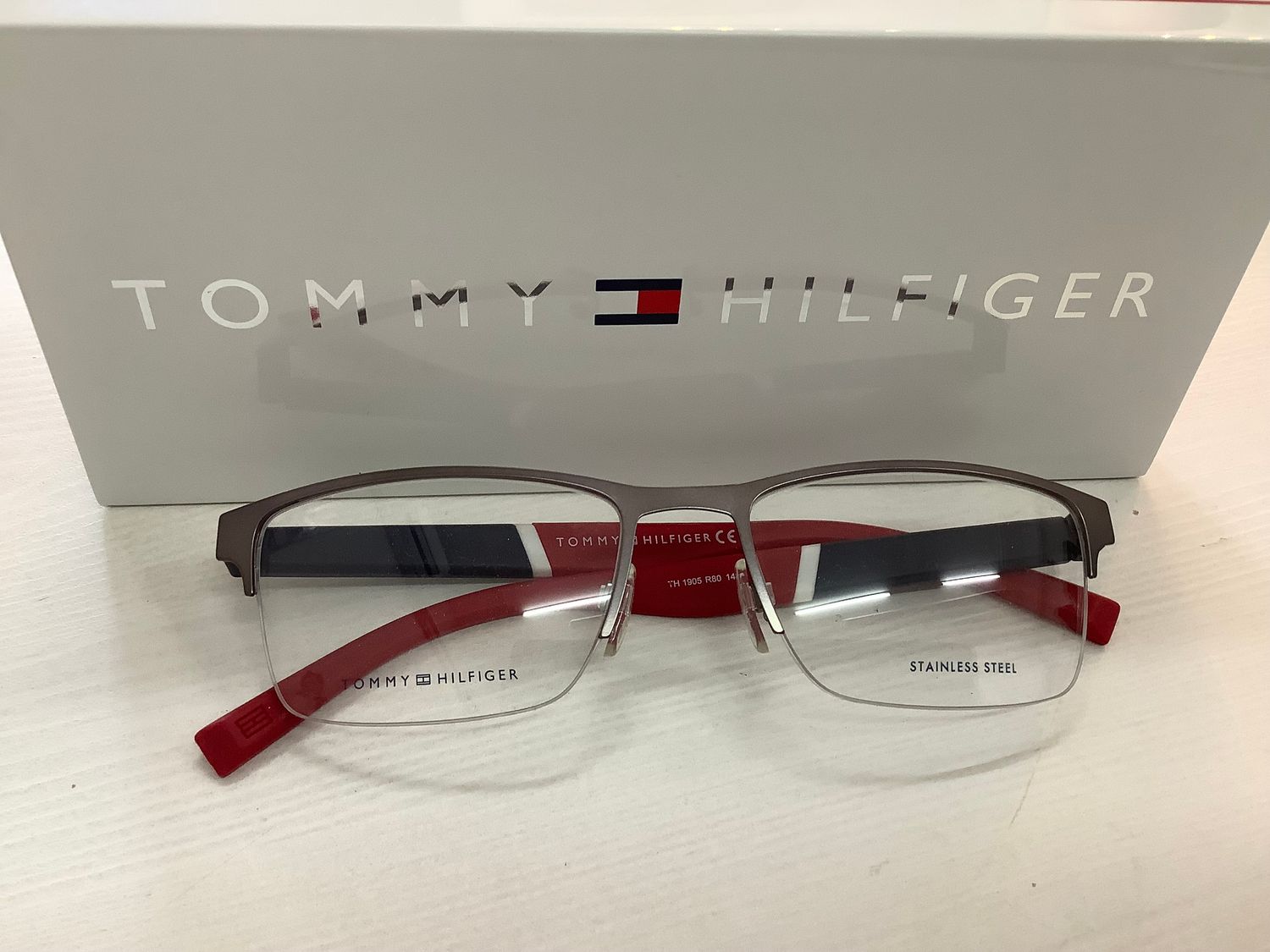 Tommy Hilfiger